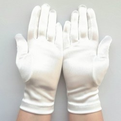 Gants en satin blanc brillant, taille unique.
