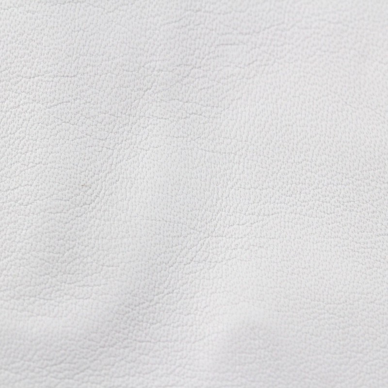 Gants blanc cuir agneau femme, accessoire beau et chic.